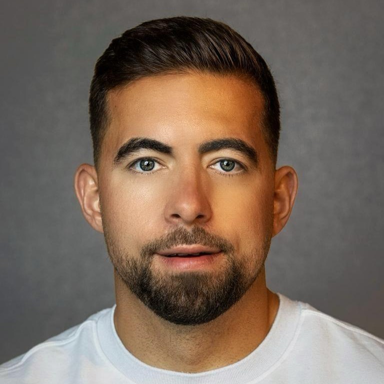 Munir Badr, CEO, AEserver